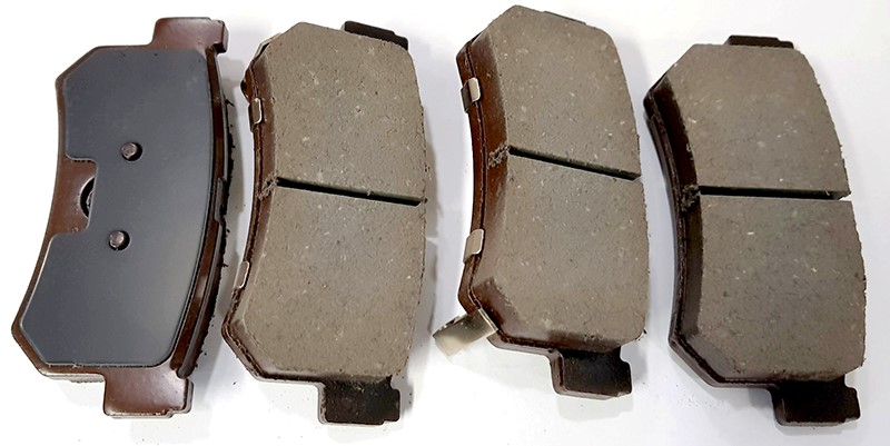 常規(guī)剎車(chē)片